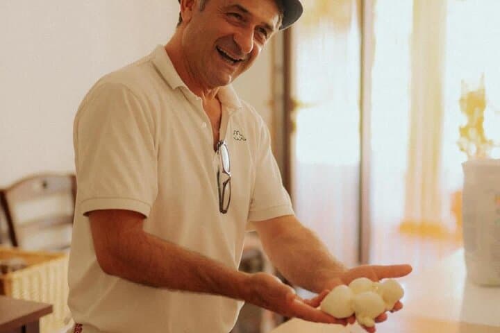 Cooking class with Pasta, mozzarella and Tiramisu with wine