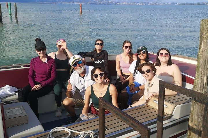 Sirmione away from the Crowds Boat Cruise Guided Walk and a Drink