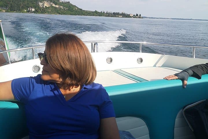 Sirmione away from the Crowds Boat Cruise Guided Walk and a Drink