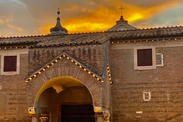 Rome: Underground Temples and Crucifixion Relics Walking Tour