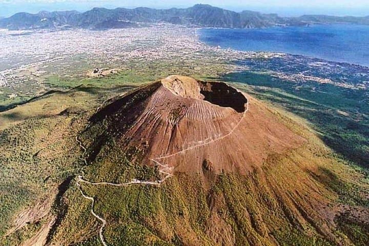 From Naples: Half-Day Tour of the Ruins of Pompeii and Vesuvius