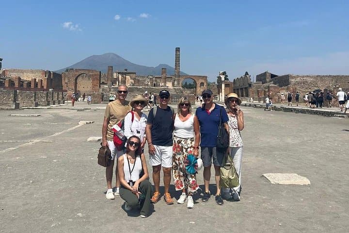 Private Guided Tour of Pompeii Excavations