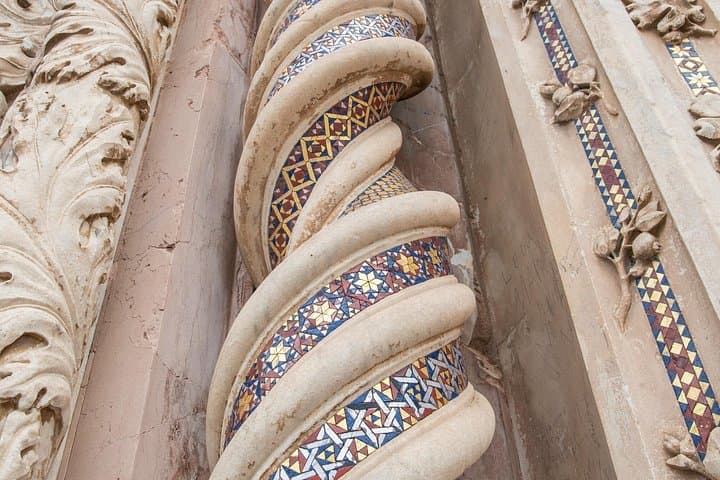 Orvieto Walking Tour including Duomo tickets