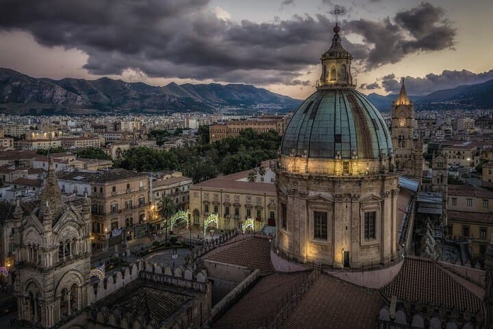 Palermo Walking Tour with Audio and Written Guide by a Local