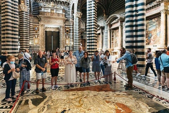 Tuscany Small Group Tour: Siena & San Gimignano with Winery Lunch