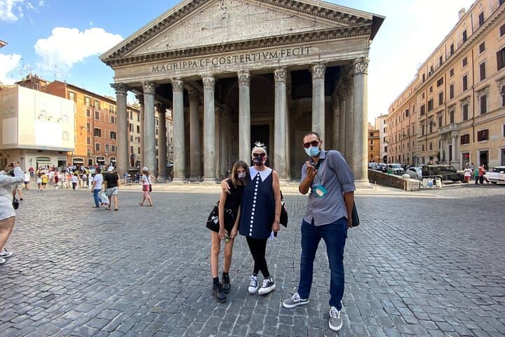 Pantheon Guided Tour with Optional Access to Hidden Areas
