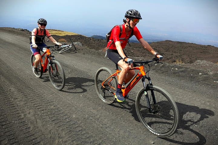 Etna in E-Bike Megamo