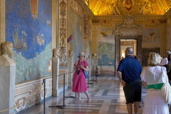 Private Experience: Sistine Chapel , Vatican Museums & St.Peters Basilica