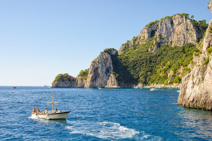 Private Tour: Sorrento to Capri Cruise
