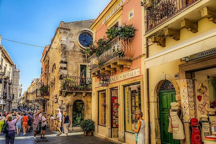 Taormina Tour with Greek Theater Ticket from Giardini Naxos port