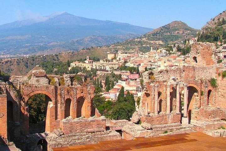 Taormina Tour with Greek Theater Ticket from Giardini Naxos port