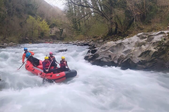 Rafting Adventure in Tuscany in Bagni di Lucca + free pictures