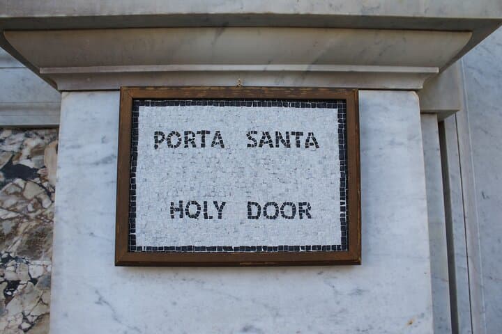 Private Tour of Catacombs and Ancient Appian Way (hotel pick up)