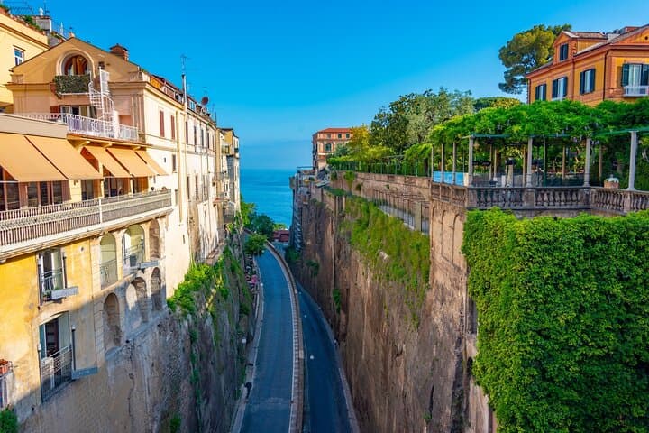 Private Tour: Pompeii and Sorrento from Rome