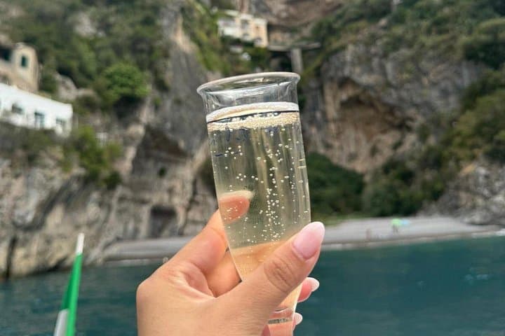 Sunset Cruise from Positano with Dockside Dinner Stop in Nerano
