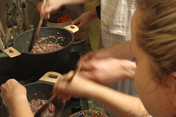 Bologna: Tagliatelle & Ragù Home Cooking Class with wine