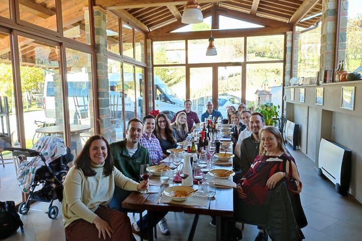 Light lunch and wine tasting in the hills of Lucca with sommelier
