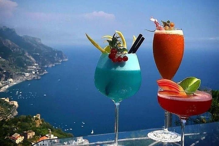 Positano, Amalfi and Pompeii Private Tour with Minivan and Guide