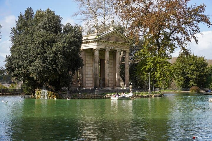 Rome : rowing boat of Lake Villa Borghese + photo shoot