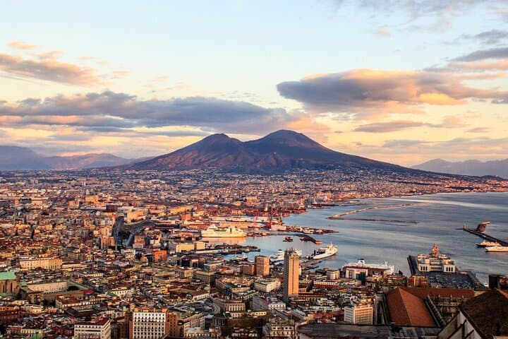 Naples: NAP Airport Private Transfer to/from City Center