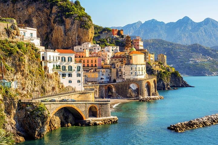 Naples: NAP Airport Private Transfer to/from City Center