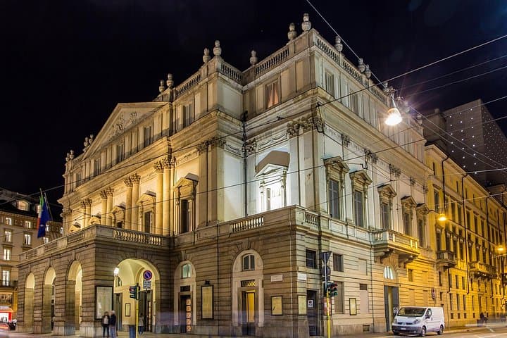 Visit to La Scala Milanese Theater and Culture + Ebook