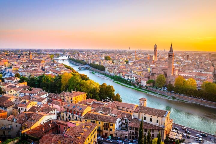Verona tour & cruise with Sirmione - From Milan