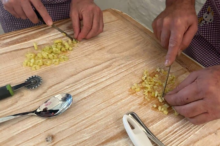 Bologna: Tagliatelle & Ragù Home Cooking Class with wine