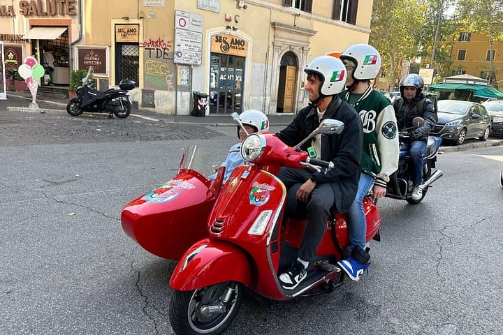 Rome Sunset Vespa Sidecar Tour with Panoramic Prosecco Toast
