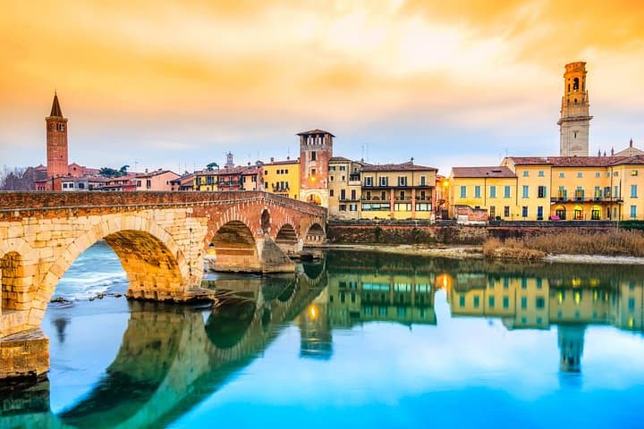 From Venice: Verona Tour and Lake Garda Cruise
