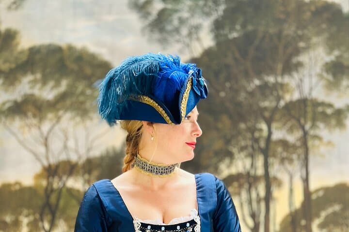 Historical Journey and Dress up Experience in Venetian Carnival