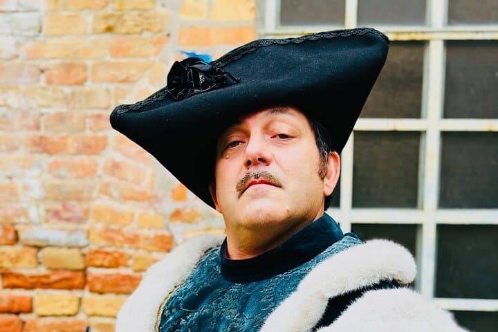 Historical Journey and Dress up Experience in Venetian Carnival