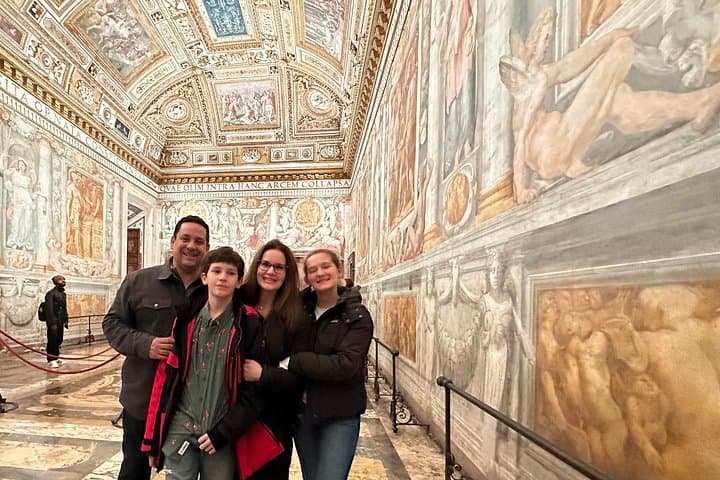 Castle Sant'Angelo Hadrian's Tomb Private Guided Tour with Maria