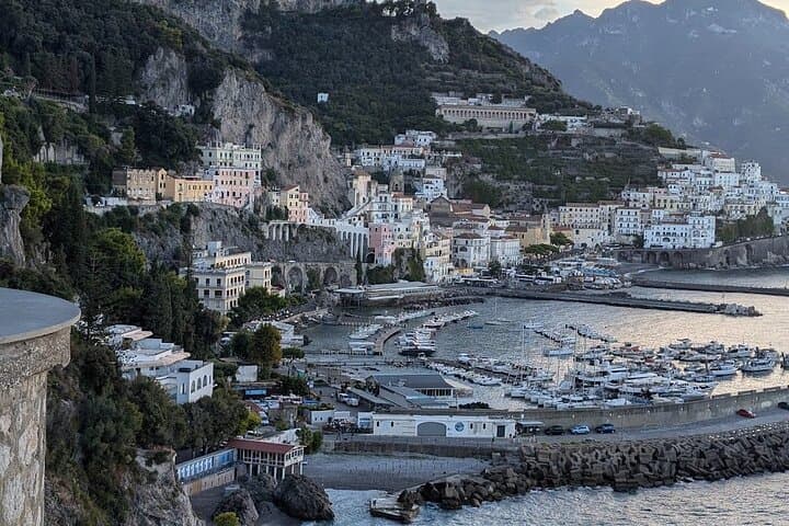 Private Day Tour from Rome to Pompeii and Taste of Wine