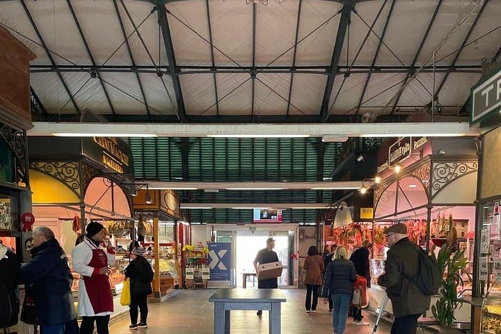 https://media-cdn.tripadvisor.com/media/attractions-splice-spp-720x480/15/6f/98/9f.jpg
