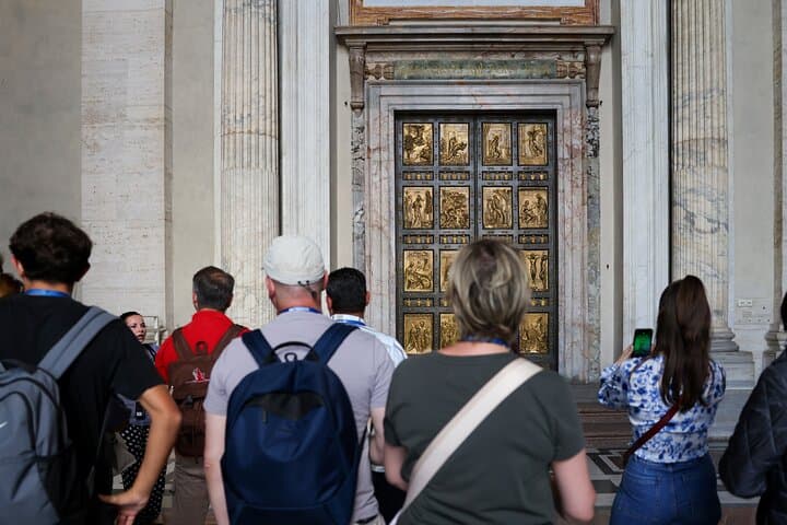 Rome: St. Peter’s Basilica & Underground Tombs Tour