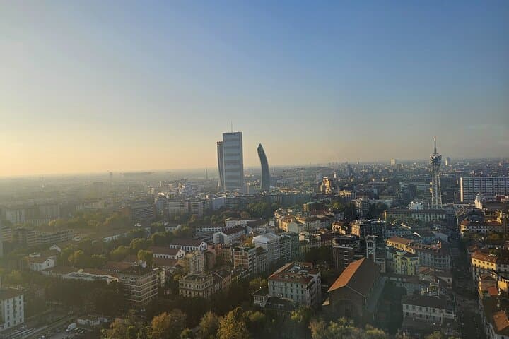 Milan Panoramic Views: Branca tower & Sforza Castle Walking Tour