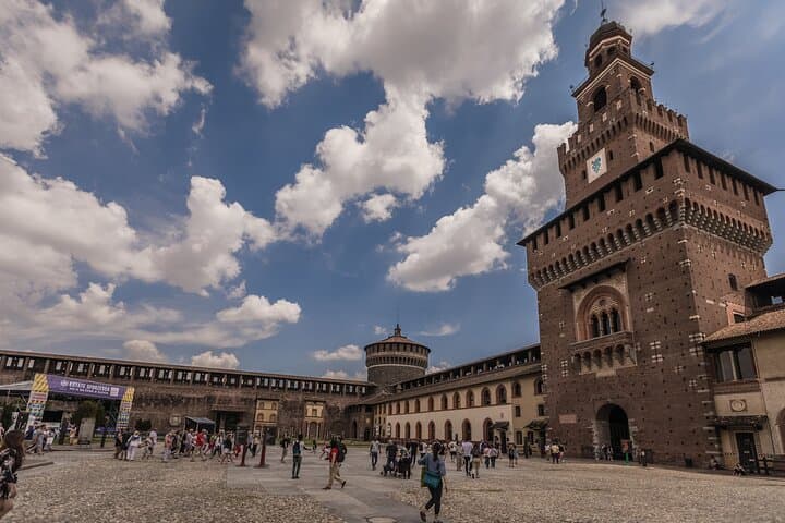Milan Panoramic Views: Branca tower & Sforza Castle Walking Tour