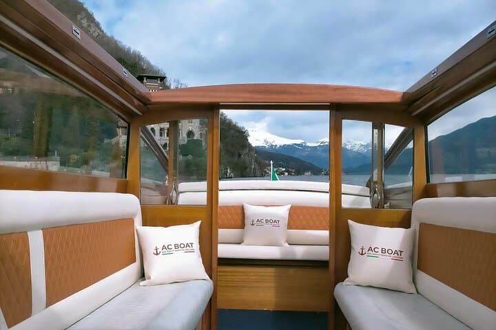 Private Boat Tour on Lake Como with Venetian Limousine