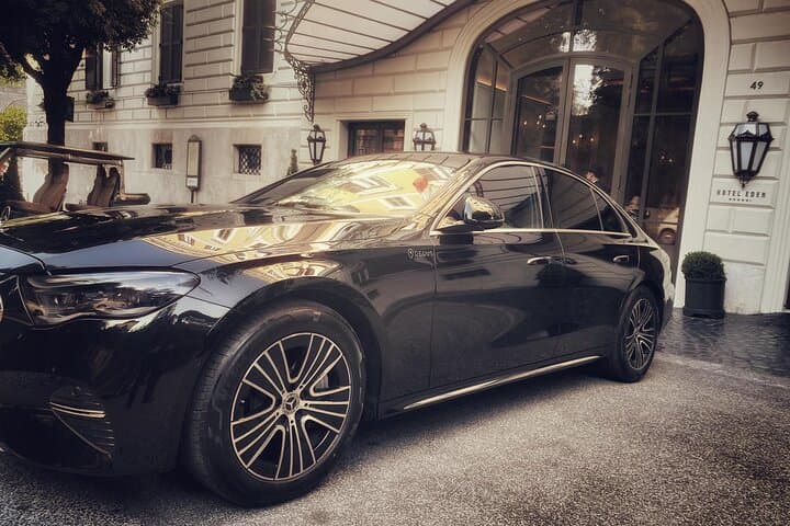 Luxury Private day Transfer from Malpensa Airport to Milan center