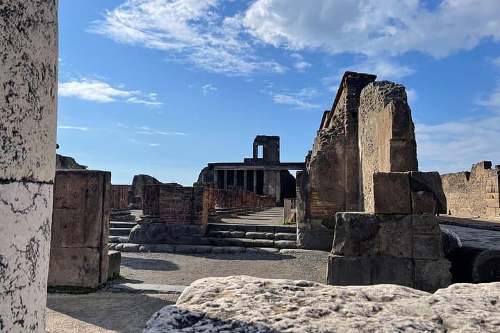 From Sorrento Pompeii tour with Wine and Olive oil tasting
