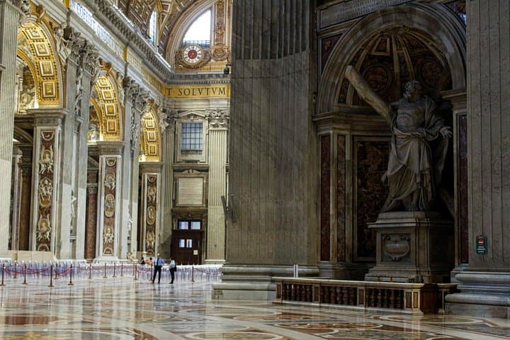Vatican and St Peter Basilica Guided Tour With Dome