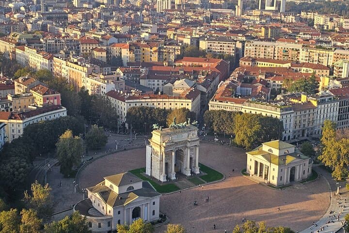 Milan Panoramic Views: Branca tower & Sforza Castle Walking Tour