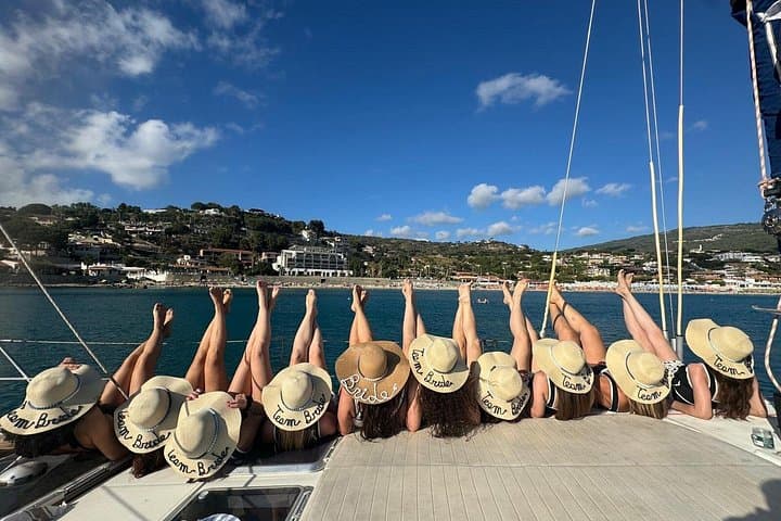 Private tour on sailing boat