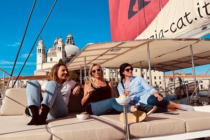 Catamaran Spritz Tour