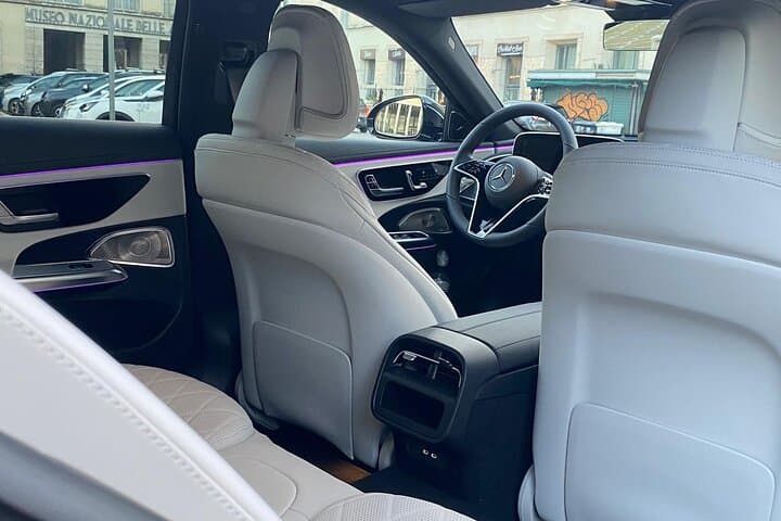 Serravalle Designer Outlet Private Luxury Transfer from/to Milan