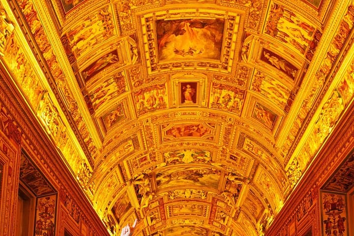 Fast Track Tickets: Sistine Chapel & Vatican Museums
