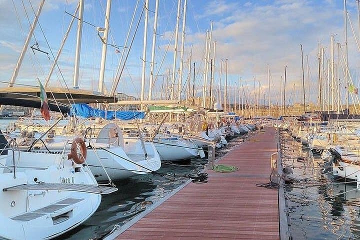 One Way Private Transfer Between Milazzo Port and Taormina