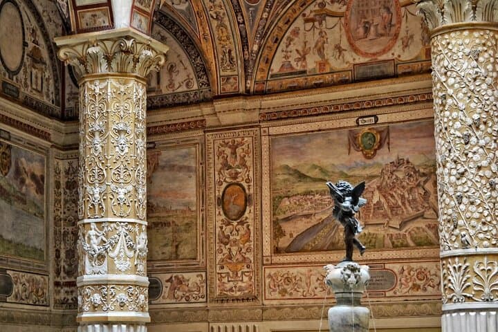 Florence: Palazzo Vecchio Priority Entry with Host