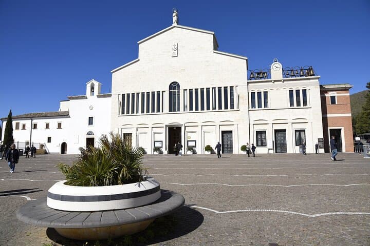 Small groups from Rome: Padre Pio and Grotto of San Michele